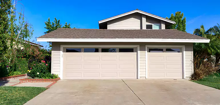 Why Choose De Witt Home Buyers to Sell House Due to Downsizing in De Witt, IA?