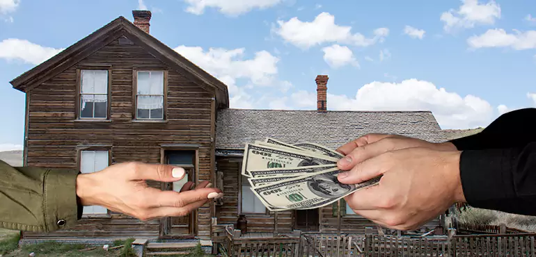 Selling Property Below Market Value in Estherville, IA